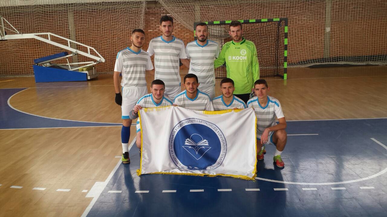 Studentët Mitrovicas Morën Pjesë Në Turneun E Futsallit Për 10-vjetorin E Pavarësisë Së Kosovës