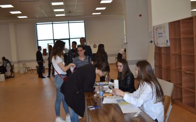 Studentët Po Votojnë Për Parlamentin Studentor Dhe Këshillat E Studentëve