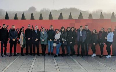 Studentët Vizituan Prekazin Me Rastin E 28 Nëntorit