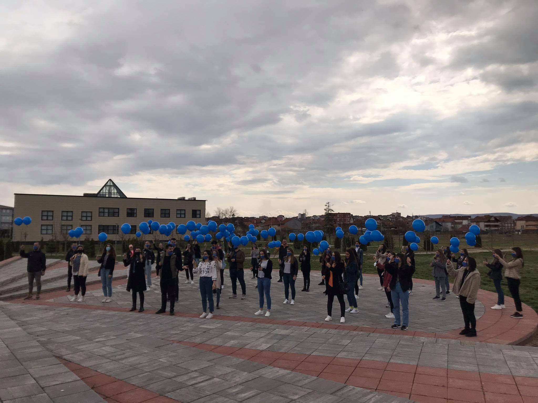 Studentët E Edukimit Shënuan Ditën Botërore Të Ndërgjegjësimit Mbi Autizmin