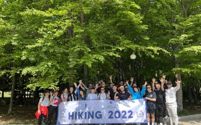Studentët E UIBM Pjesë E Hikingut Në Majën E Shtrazës