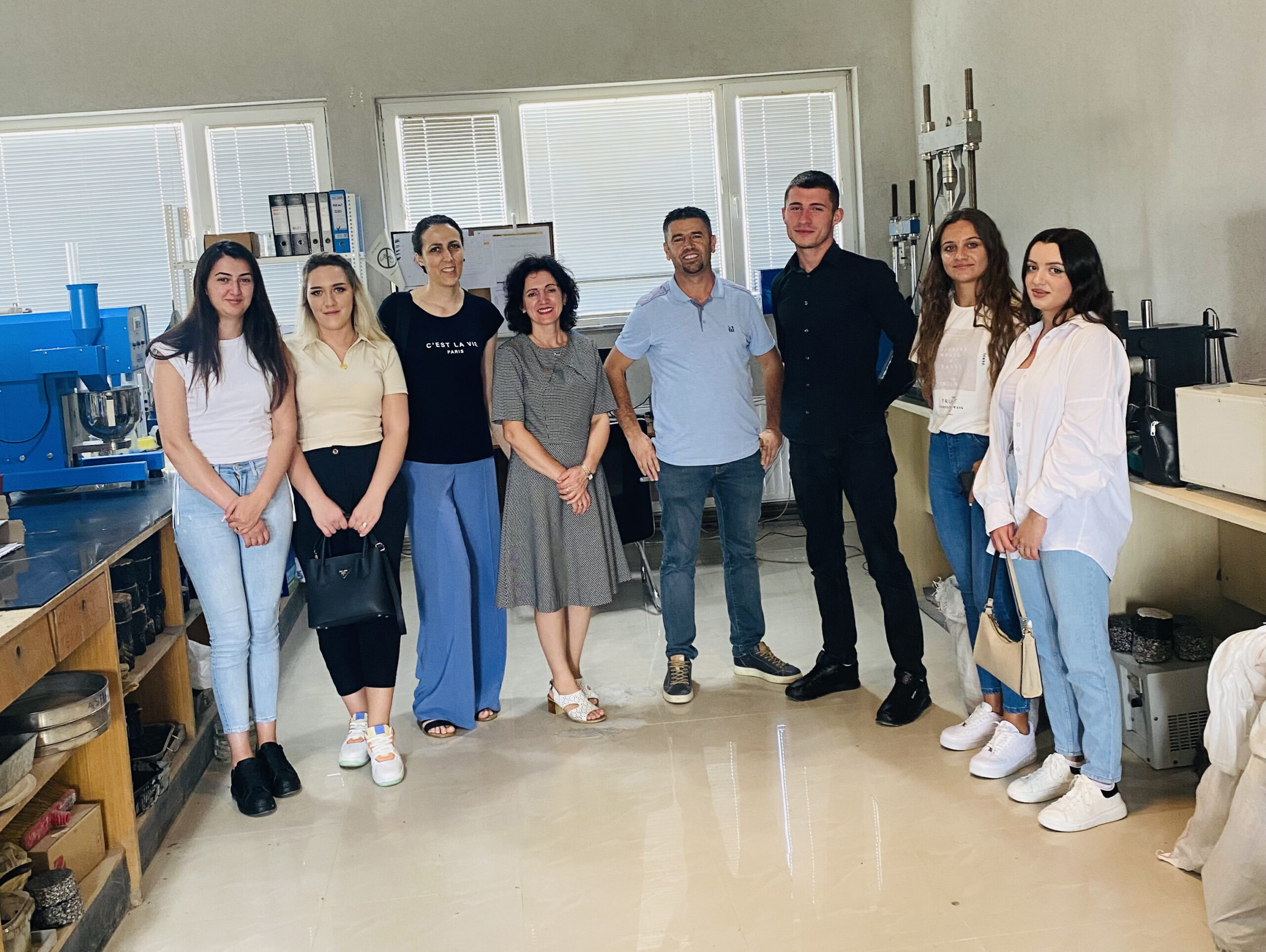 Studentët E Departamentit Materiale Dhe Metalurgji, Filluan Një Praktikë Me Mundësi Punësimi Në Institutin “Ballkan Projekt”