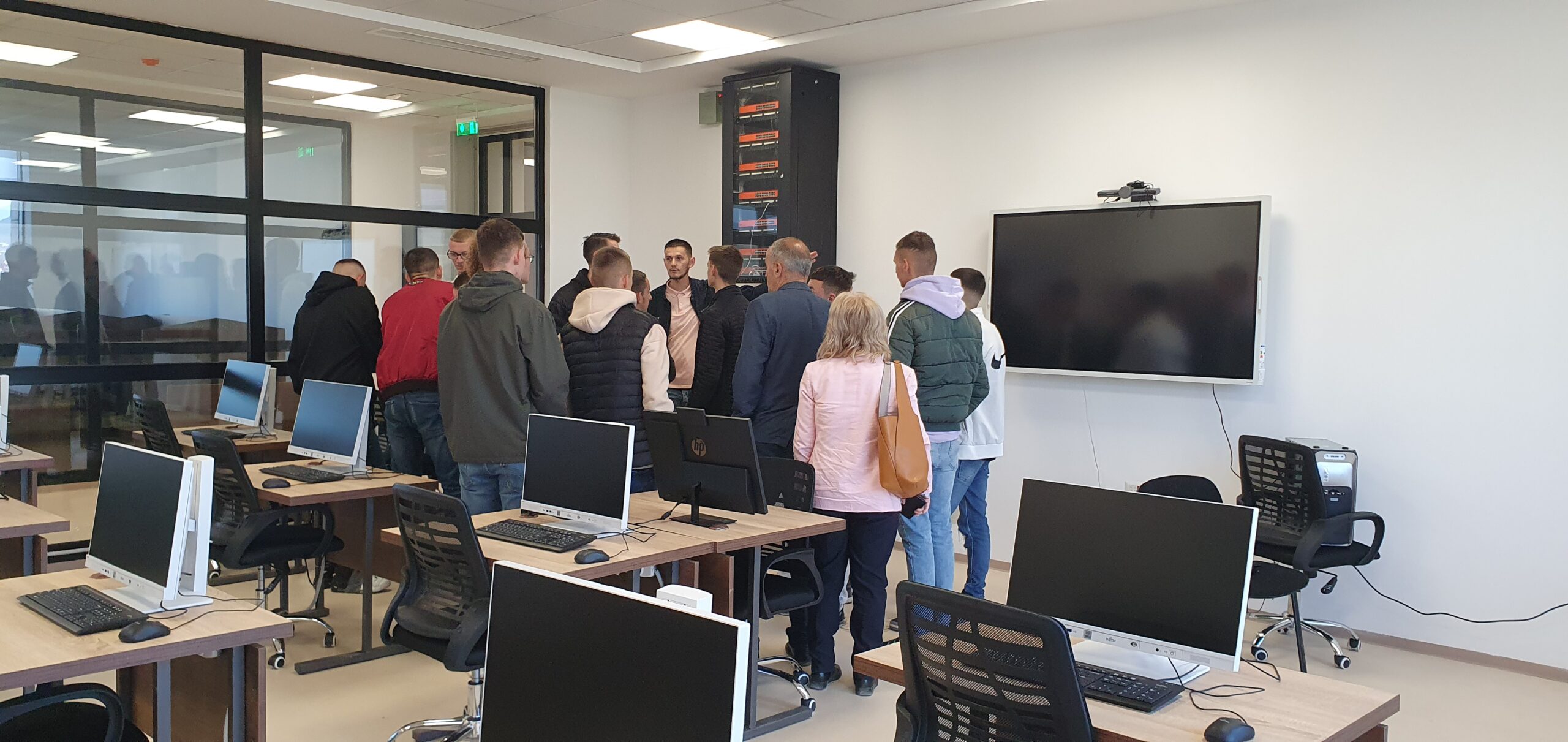 Students Of “Architekt Sinani” Technical High School – Telecommunication Department, Visit The Information Technology Division At UIBM