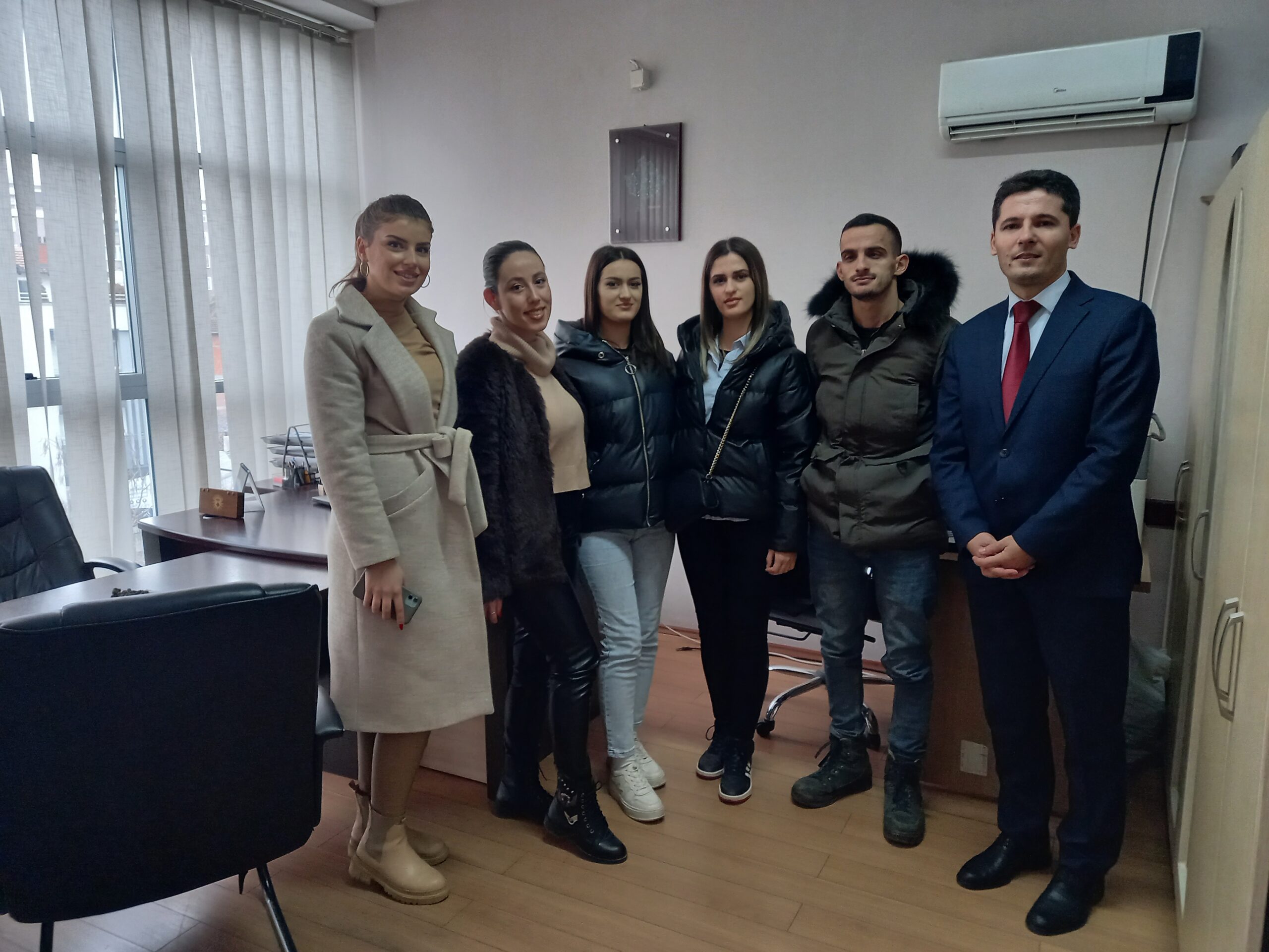 Vizitë E Studentëve Të Fakultetit Juridik Në Sektorin Për Mbrojtjen E Mjedisit Në Komunën E Mitrovicës